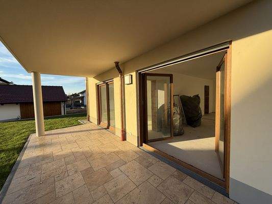 überdachte Südterrasse