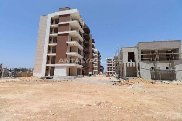 Affordable Flats in a Luxury Complex with Pool in Aksu Antalya