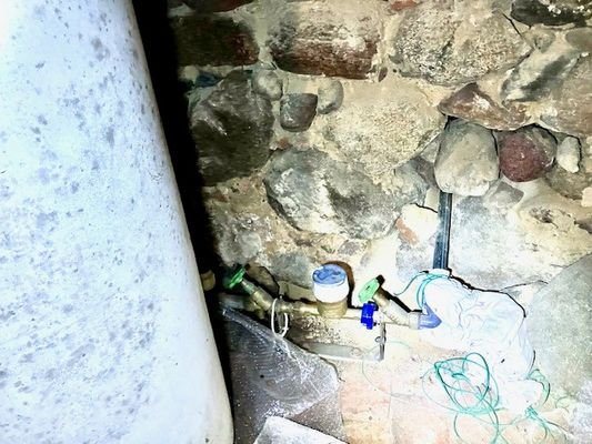 Wasseruhr im Keller