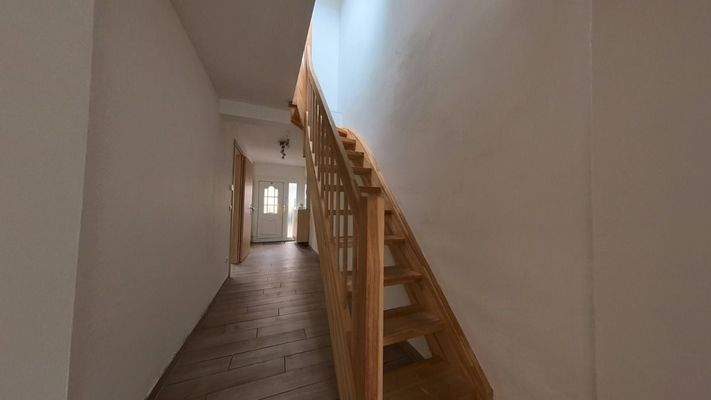 Diele mit Treppe zum Obergeschoss