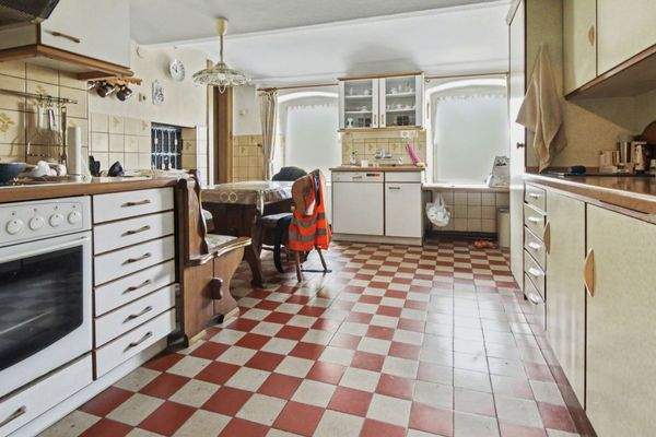 Mieterküche EG Zugang von Flurtür