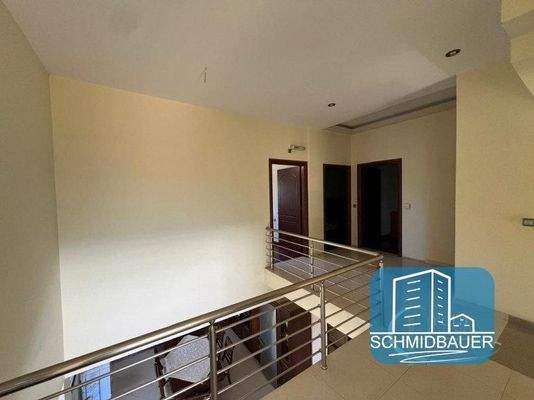 Kreta, Kapariana: Freistehendes Haus mit großem Garten am Ortsrand bei Mires