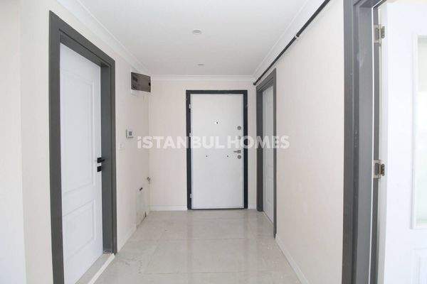 New Build Apartment Near Amenities in Eyupsultan Istanbul
