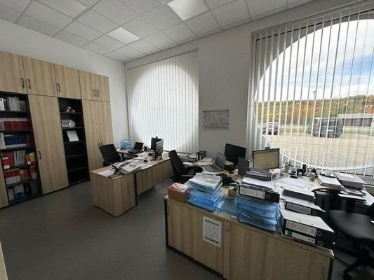 Büro 4.jpg