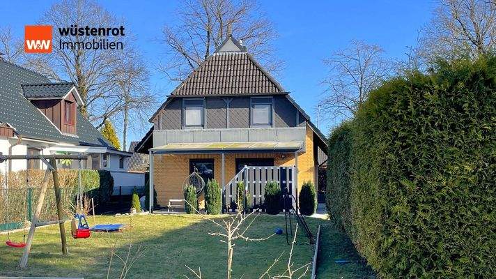 Titel Außen Gartenansicht