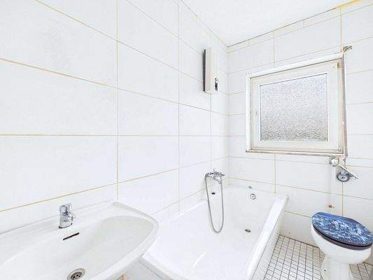 Attraktives Mehrfamilienhaus in VK-Röchlinghöhe