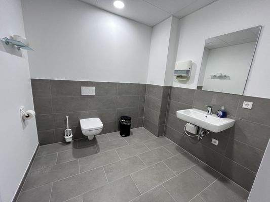 WC barrierefrei.jpg