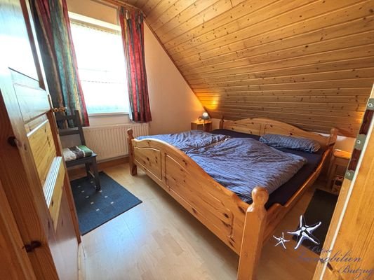 Schlafzimmer 1.1