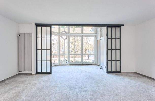 Große Fensterfront - kleiner Wintergarten