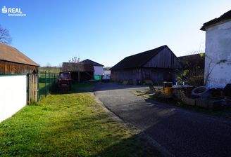 Grundstück mit Altbestand 1