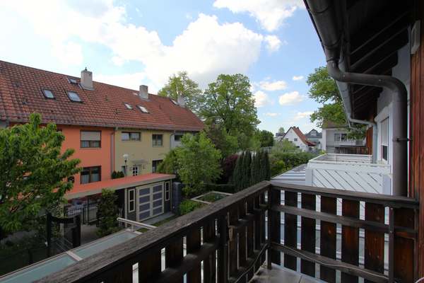 ...mit Westbalkon