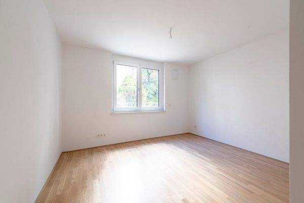 Schlafzimmer/ Büro EG