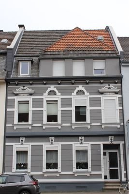 Hausfront Straßenseite