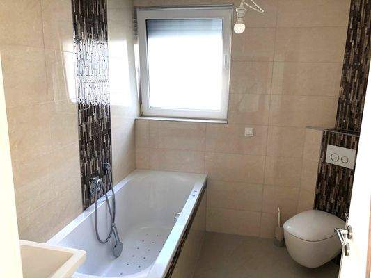 Objekt 2 Badezimmer 1OG