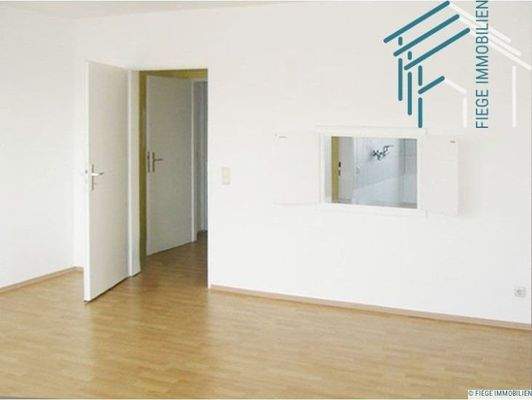 Wohnzimmer mit Durchreiche (Andere)-FWM