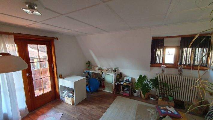 Wohnen mit Balkon DG lks.