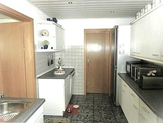 EG, Küche mit Speisekammer