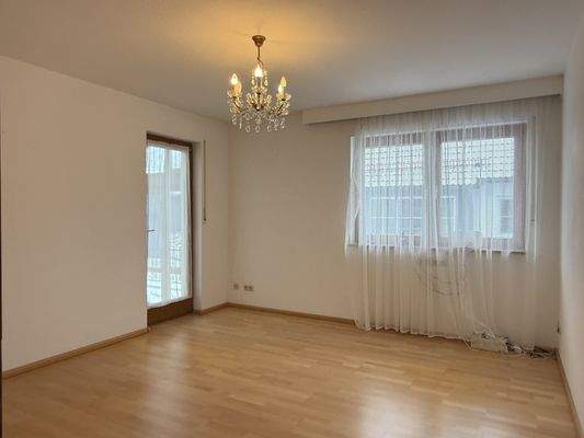 Arbeitszimmer mit Zugang zum Wintergarten 1.OG