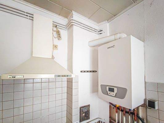 Küche mit Gastherme