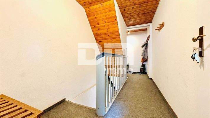 OG WE1 Flur / Diele / Treppenaufgang