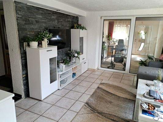 UG Einliegerwohnung Wohnzimmer.jpg