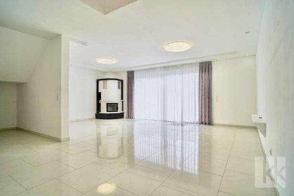 Offener Wohn- & Essbereich mit...