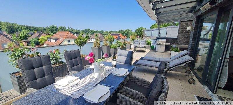 Große teilüberdachte Dachterrasse