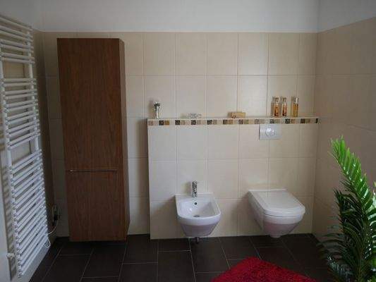 großes Bad im OG