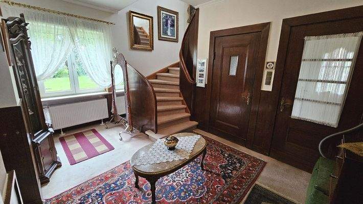 EG: Diele mit Gartenfenster