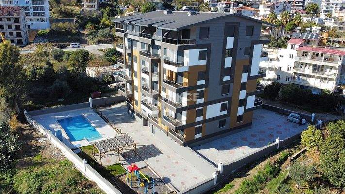 Elegant Apartments in a Complex with a Pool in Gazipaşa Antalya