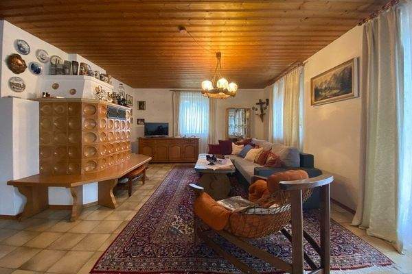 gemütlicher Kachelofen