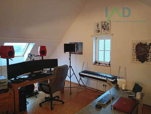 Büro im Dachgeschoss