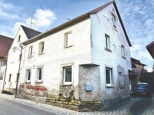 Südostansicht des Hauses mit Hofzufahrt