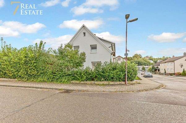 20250911_Kamil_Trojan_Design_Menzingen_Hebelstr._16_Bildnummer-011