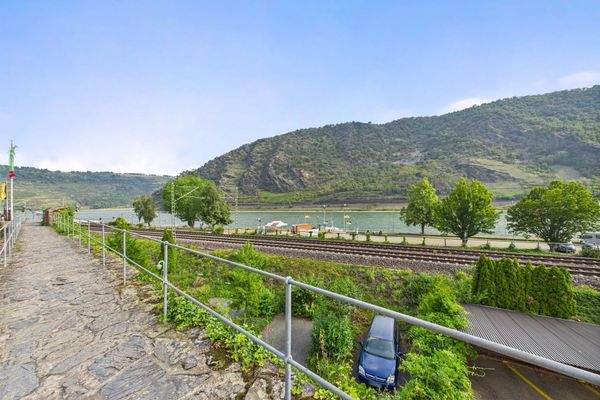 55430 Oberwesel – Rheinstraße - Blick von der Stadtmauer