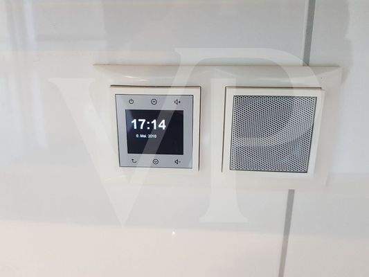 18 Intigrierte Radio im Vollbad