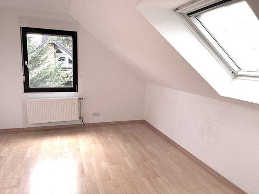 Schlafzimmer 5 OG.jpg