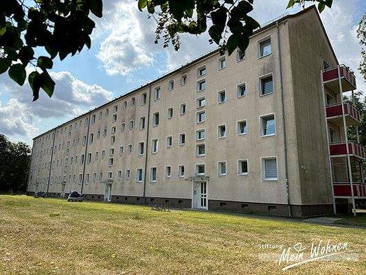 Vorderansicht Gebäude