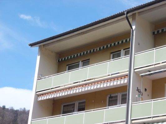 Der Balkon von unten