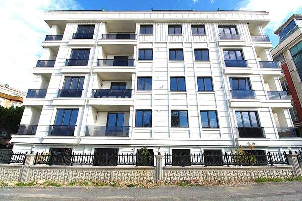 3-Bedroom Flat 750 M from the Sea in Buyukcekmece