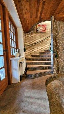 Treppe vom Erd- zum Obergesch.