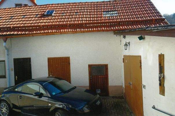 Garage u. Wirtschaftsgebäude