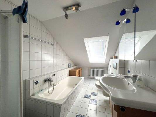 Bad Dachgeschoss