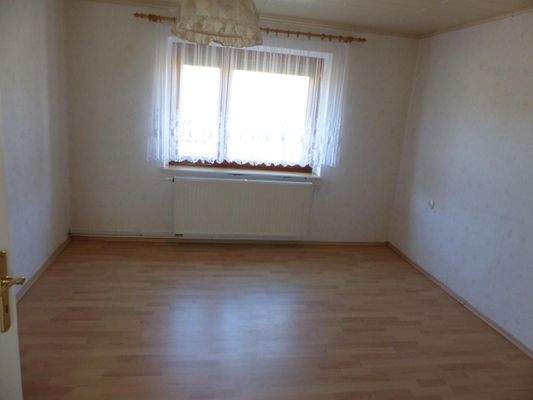 EG: Schlafzimmer B.1