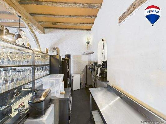 RE/MAX Immobilien DeLux Kelterhaus Gaststätte am Schloss Ayl