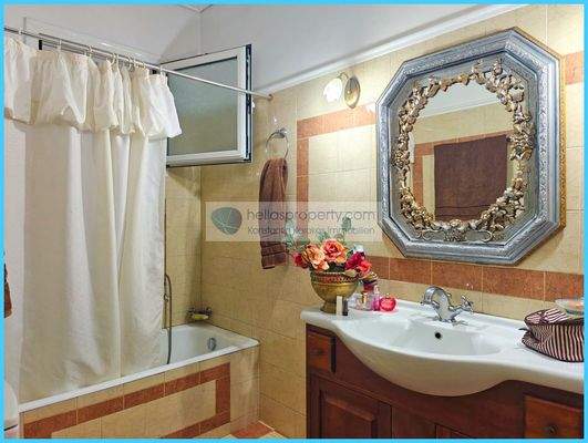 fe43593adc6f4509a6b6b61ff8109c8a-original