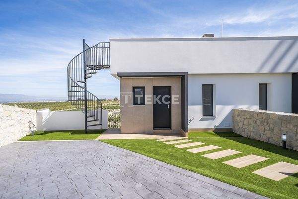 Contemporary Golf Villas with Pool in La Finca Algorfa