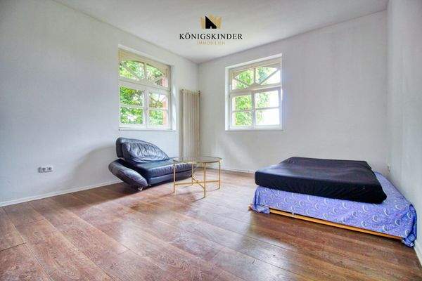 leerstehende Wohnung im Nebenhaus 