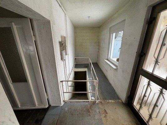 Abgang zum Keller