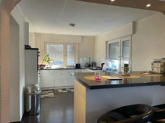 28 WE1 Kü mit Eßtheke